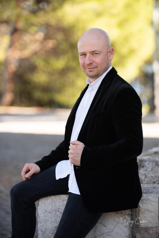 István Székely pianist
